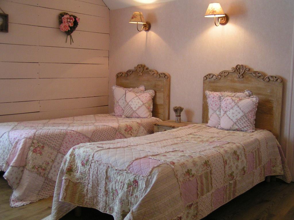 Hotel La Freneraie Paulhac  Pokoj fotografie
